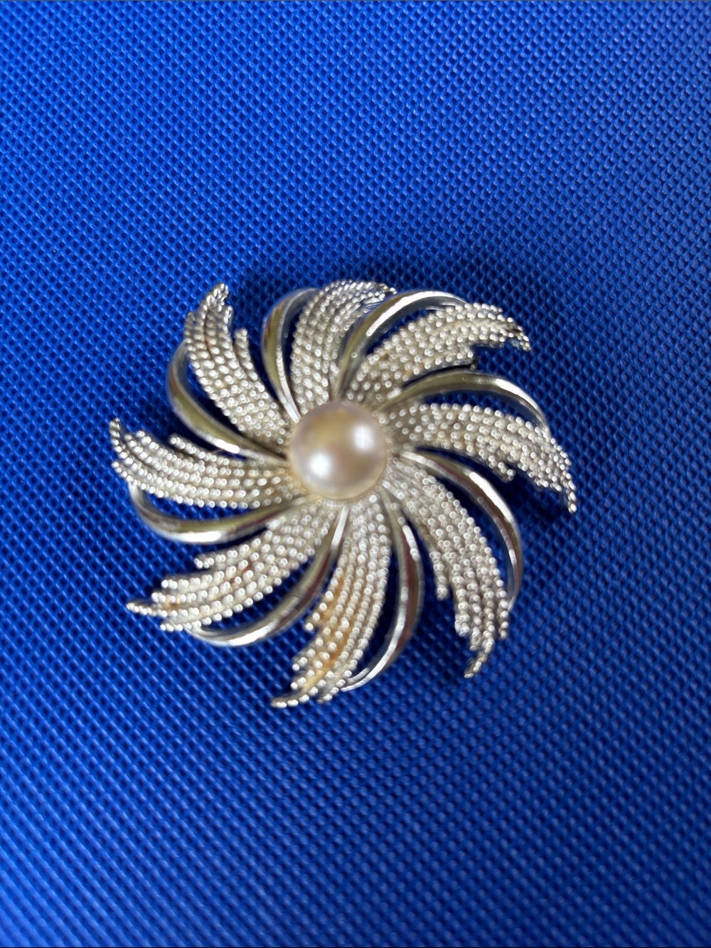 Vintage 1960's Sarah Coventry Signed Faux Pearl Pinwheel Pin Brooch